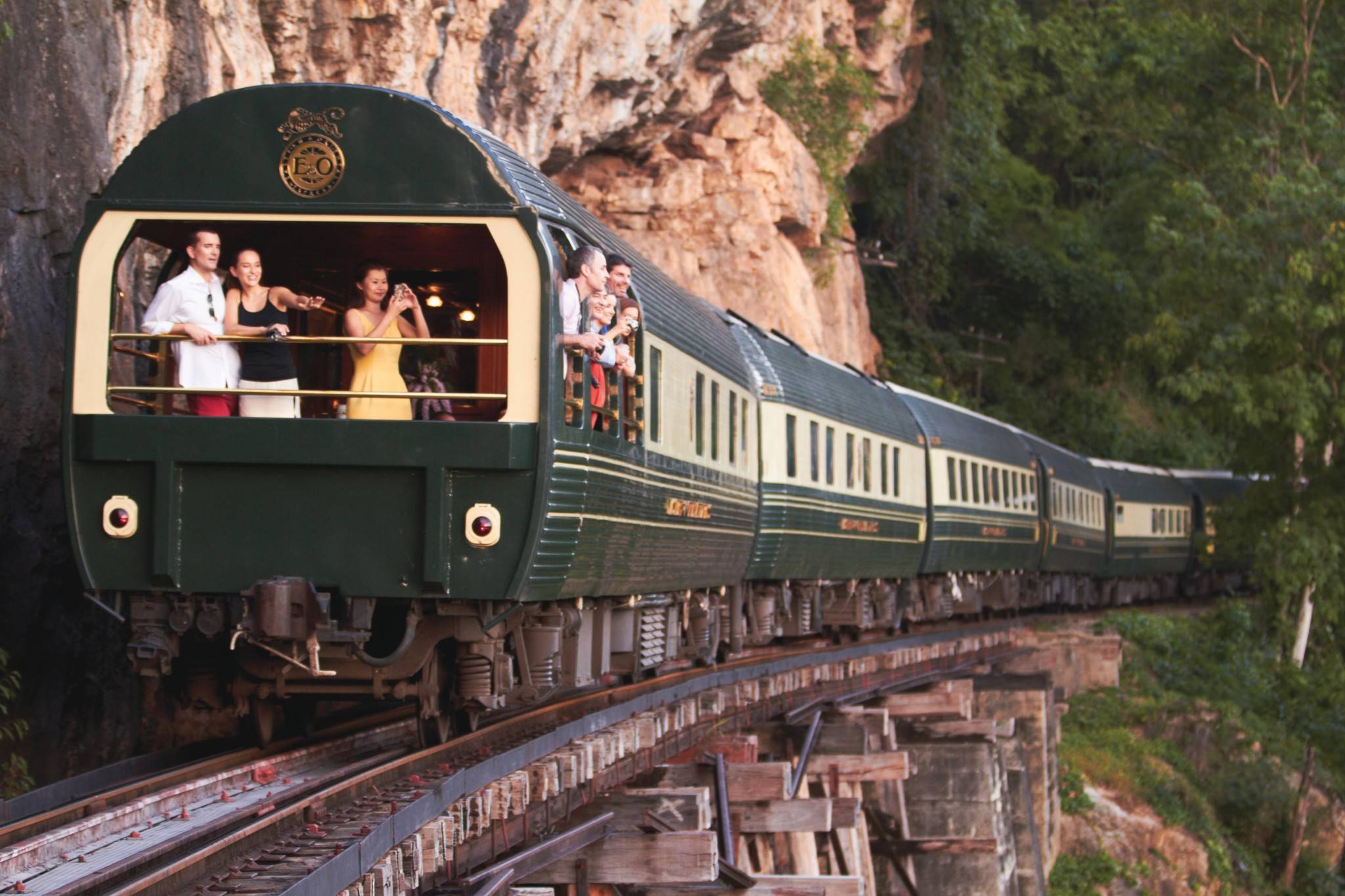 Travelling in Style: Fall (back) in love with trains
